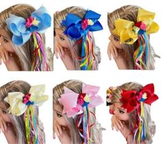 Laço Infantil Junina em Várias Cores com Fitas Coloridas e Apliques Temáticos