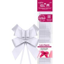 Laço Pronto Liso de Cetim Branco 22MM X 44CM Pacote com 5 Unidades Laço Pronto Liso de Cetim Branco 22MM X 44CM Pacote com 5 Unidades