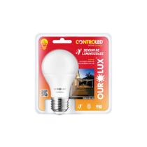 Lâmpada ControLED 9W c/ Sensor de Luminosidade Luz Branco Morno 2700K Bivolt
