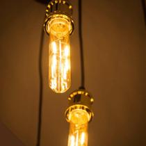Lâmpada LED T40 Filamento 4W Bivolt Estilo Retrô Vintage Econômica e Decorativa