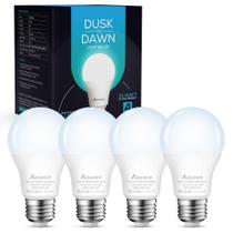 Lâmpadas Dusk to Dawn Aovpex 13W 1100lm 6000K, pacote com 4 Lâmpadas Dusk to Dawn Aovpex 13W 1100lm 6000K, pacote com 4