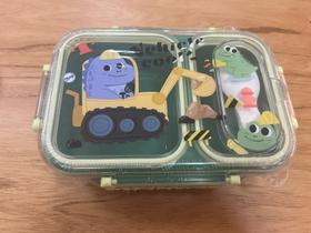 Lancheira com Vedação Hermética Trava de segurança 2 compartimentos separado Colher inclusa Vedação total não vaza nada Lancheira com Vedação Hermética Trava de segurança 2 compartimentos separado Colher inclusa Vedação total não vaza nada