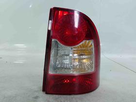LANTERNA DIREITA Fiat STRADA 1.8L 2011 LANTERNA DIREITA Fiat STRADA 1.8L 2011