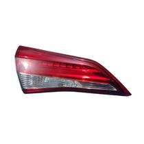 Lanterna Direita Tampa Traseira Toyota Yaris Sedan 2023