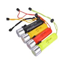 Lanterna LED À Prova d'Água De Longo Alcance Com Controle Magnético Mini Portátil Para Mergulho Ao