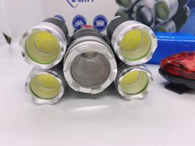 Lanterna Led Multifuncional Recarregavel 2 Em1 Lua Tek 040 Lanterna Led Multifuncional Recarregavel 2 Em1 Lua Tek 040