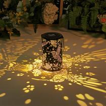 Lanterna solar Hummingbird, luzes LED impermeáveis suspensas ao ar livre, decoração de jardim de pássaros de metal para quintal, pátio, gramado, varanda, quintal, Natal, presentes de aniversário para mulheres, mãe, avó, decoração de exterior Lanterna solar Hummingbird, luzes LED impermeáveis suspensas ao ar livre, decoração de jardim de pássaros de metal para quintal, pátio, gramado, varanda, quintal, Natal, presentes de aniversário para mulheres, mãe, avó, decoração de exterior