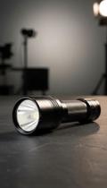 Lanterna Tática LED Ultra Potente Luz Branca Frio