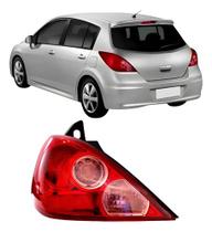 Lanterna Tiida Hatch 2008 2009 2010 2011 2012 2013 Esquerdo Esquerdo/motorista Vermelho