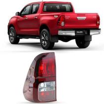 Lanterna Tras. Hilux Limited 2016/2020 Fundo Escuro Esquerdo