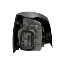 Lanterna Traseira Direita Volkswagen Polo Hatch 02 A 06