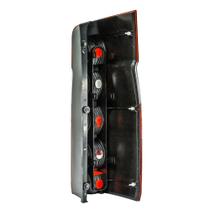 Lanterna Traseira Mercedes Sprinter após 2012 LE - Pradolux - PL1016.02.27 Lanterna Traseira Mercedes Sprinter após 2012 LE - Pradolux - PL1016.02.27