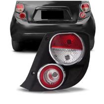 Lanterna traseira sonic 2012 a 2015 hatch aro cromado Lanterna traseira sonic 2012 a 2015 hatch aro cromado