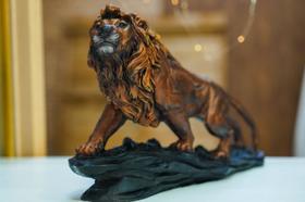 Leão Felino Decorativo Estatueta Resina Alta Qualidade 39cm poder força