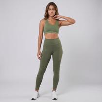Legging Feminina Básica UV50 Zero Transparência Academia Patra Cor:Verde MontanaTamanho:GG Legging Feminina Básica UV50 Zero Transparência Academia Patra Cor:Verde MontanaTamanho:GG