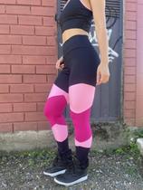 Legging Special com recortes e sobreposição