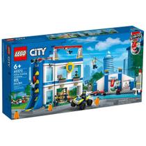 Lego City Academia de Treinamento da Polícia 823 peças 60372