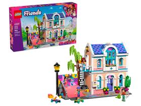 LEGO Friends Casa de Família da Liann 42687
