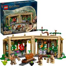 Lego Harry Potter Hogwarts Aula Herbologia 76445 com 390pcs