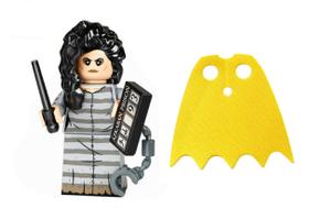 LEGO Harry Potter Série 2: Bellatrix Lestrange e a Capa Brilhante de Batgirl Amarela (71028)