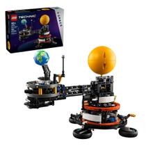 Lego Technic Planeta Terra e Lua em Órbita 42179