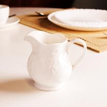 Leiteira Lyor Butterfly Flower Porcelana Branca 250ml Leiteira Lyor Butterfly Flower Porcelana Branca 250ml