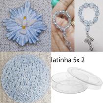 Lembrancinhas para montar 10 latinhas acrílico 5x2 + 10 mini terços + 10 apliques de biscuit + 10 circulos de tela de fundo para aplique