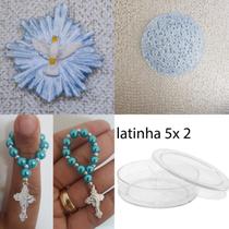 Lembrancinhas para montar 10 latinhas acrílico 5x2 + 10 mini terços + 10 apliques de biscuit + 10 círculos de tela de fundo para aplique