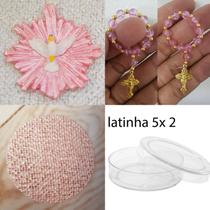 Lembrancinhas para montar 10 latinhas acrílico 5x2 + 10 mini terços + 10 apliques de biscuit + 10 círculos de tela de fundo para aplique