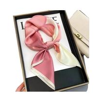 Lenço Quadrado Feminino Rosa Com Estampa Floral 70x70cm, Macio, Estampado, Moda Primavera Verão,
