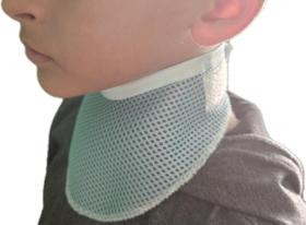 Lenço Telado Protetor De Traqueostomia Infantil Azul Bebe