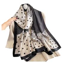 Lenço Toque Seda Estampa Poá BG/PT