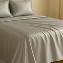 Lençol Casal Cetim Charmousse 4 Peças Jogo de Cama Completo com Elástico Casal Padrão, Toque Seda, Anti Frizz, Brilhante, Confortável Macio