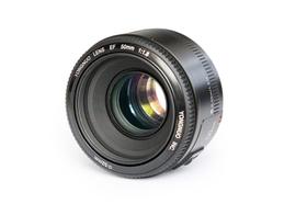 Lente YONGNUO YN50mm F1.8 de grande abertura para montagem Canon EF Lente YONGNUO YN50mm F1.8 de grande abertura para montagem Canon EF