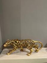 Leopardo decorativo todo vazado dourado 43x11,5x17,5cm Leopardo decorativo todo vazado dourado 43x11,5x17,5cm