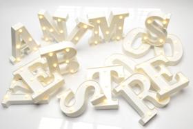 Letra Led 3D Espelhado em Dourado 16CM Luminária Decorativa -H - hypem