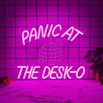 Letreiro Neon Mutank Panic At The Desk USB Dimerizável 33 x 27 cm Letreiro Neon Mutank Panic At The Desk USB Dimerizável 33 x 27 cm