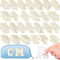 Letter Patches Yilloog 104 unidades autoadesivas em chenille branco