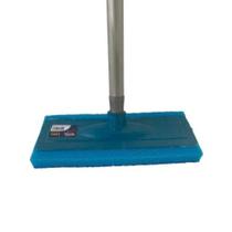 Limpa Porcelanato com Cabo Estrutura Leve Design Ergonômico para Pisos Brubalar Limpa Porcelanato com Cabo Estrutura Leve Design Ergonômico para Pisos Brubalar