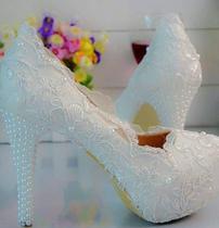 Lindíssimo SAPATO Noiva com RENDA E PÉROLAS 38,5 (26 cm Brasil)