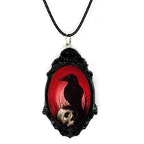 Lindo colar arte resina corvo sob cranio presente perfeito