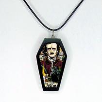 Lindo colar pingente arte desenhada resinada edigar alan poe