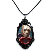 Lindo colar pingente arte resinada love Jason Voorhees