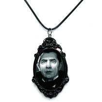 Lindo Colar Pingente Com Arte Resinada Dracula Bela Lugosi