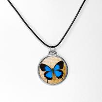 Lindo colar pingente estilo amuleto borboleta arte em resina Lindo colar pingente estilo amuleto borboleta arte em resina