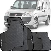 Lindo jogo de tapete emborrachado acabamento preto espcífico presonalizado com o nome do carro fiat doblo 2003 a 2005