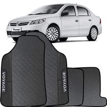 Lindo jogo de tapete emborrachado com acabamento preto espcífico presonalizado com o nome do carro volkswagen voyage