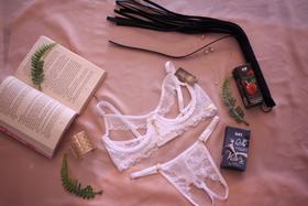 Lingerie branca preta