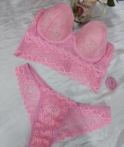 Lingerie Rosa de renda formato de coração