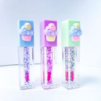 Lip gloss hidratante com glitter detalhe bolinho fofo brilhoso